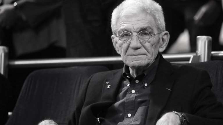 Πολιτική κηδεία Γιάννη Μπουτάρη στο Δημαρχείο Θεσσαλονίκης: Οι ώρες για να τον αποχαιρετίσει το κοινό - Η επιθυμία της οικογένειας