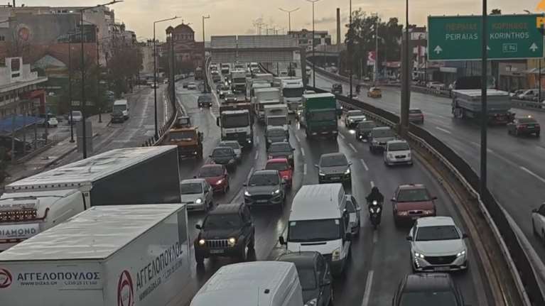 Κακοκαιρία: Τεράστιο μποτιλιάρισμα στον Κηφισό - Προβλήματα σε όλους τους κεντρικούς δρόμους της Αθήνας