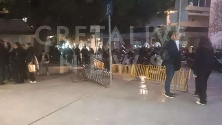 Ηράκλειο: Επεισόδιο μεταξύ Ισραηλινών τουριστών και Παλαιστινίων - Τους χώρισαν αστυνομικοί