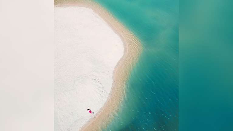 Σαν τη Χαλκιδική δεν έχει... λένε και οι Ιταλοί: Την αποθεώνουν ως &quot;Βασίλισσα των Ελληνικών Ακτών&quot;