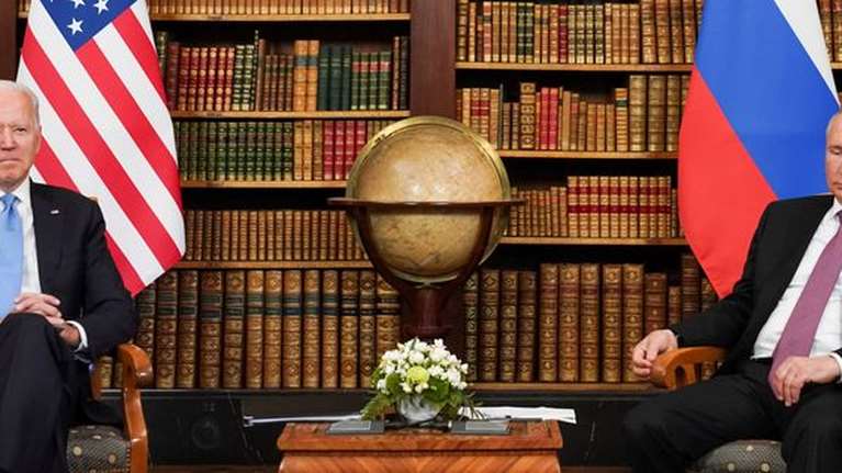 Ουκρανική κρίση: &quot;Φρένο&quot; από τη Ρωσία για τη συνάντηση Μπάιντεν - Πούτιν - &quot;Πρόωρη η συζήτηση για συνάντηση κορυφής&quot;