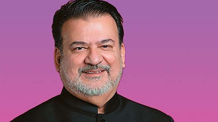 Ταϊζούν Χορακιγουάλα: Ο Ινδός επιχειρηματίας που έχει αγοράσει τους Κουλουράδες και ετοιμάζει νέο &quot;χτύπημα&quot; στην Ελλάδα