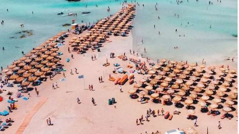 Τι συμβαίνει με το Ελαφονήσι στα Χανιά; Η φωτογραφία που διχάζει τα social media