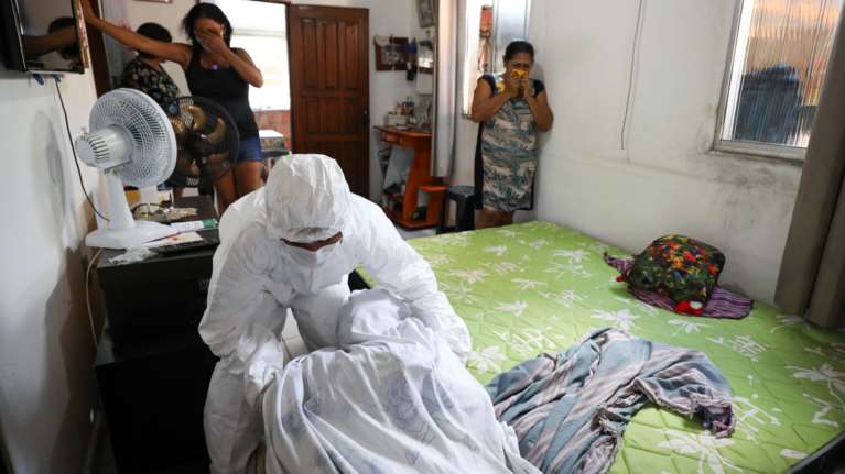 Κορονοϊός: Νέο αρνητικό ρεκόρ - Πάνω από 18.000 νεκροί παγκοσμίως σε μόλις μία μέρα