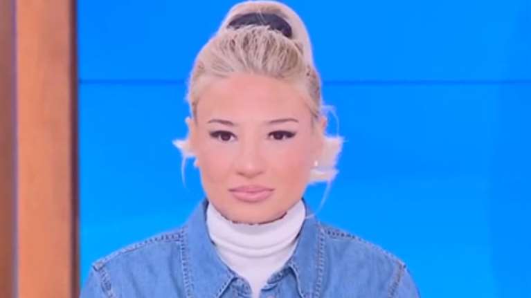 Φαίη Σκορδά: &quot;Αυτό που έκαναν είναι όλο λάθος - Δεν φταίει εκείνη&quot;