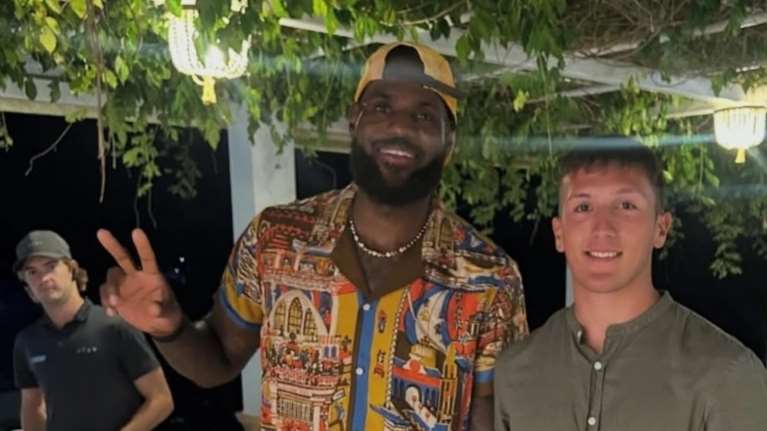 Στην Κέρκυρα για διακοπές ο σταρ του ΝΒΑ, ΛεΜπρον Τζέιμς [εικόνες - βίντεο]