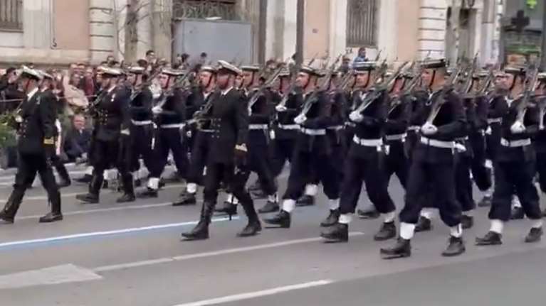 Η Τουρκία ζητά εξηγήσεις για τα υβριστικά συνθήματα στην παρέλαση - &quot;Να μην αυτομαστιγωνόμαστε&quot;, λέει η κυβέρνηση