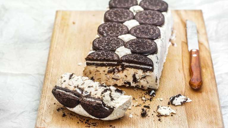 Πεντανόστιμο γλυκό ψυγείου με φυστικοβούτυρο - Ετοιμο σε λίγα μόνο λεπτά