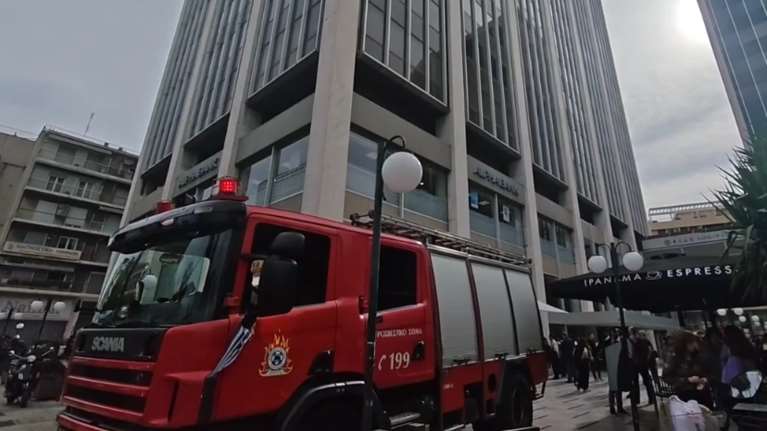 Λήξη συναγερμού για τους καπνούς σε υπόγειο του Πύργου Αθηνών - Εκκενώθηκε το κτίριο [εικόνες - βίντεο]