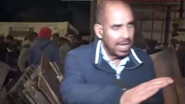 Επίθεση αγρότη σε τηλεοπτικό συνεργείο στο Κάστρο Βοιωτίας - Είχε αντιπαράθεση με τον δημοσιογράφο [Βίντεο]