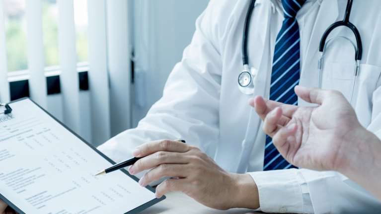 Στο &quot;περίμενε&quot; για ραντεβού σε προσωπικό γιατρό: Εως ένα μήνα η αναμονή - Πώς θα καλυφθούν οι κενές θέσεις