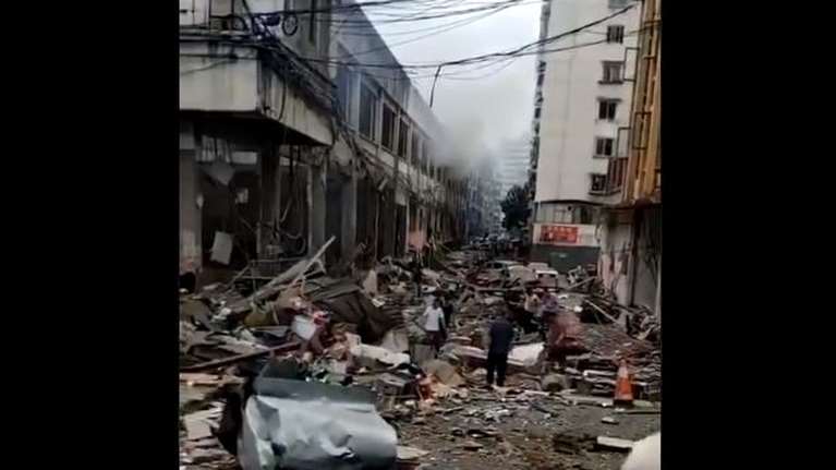 Τραγωδία στην Κίνα: Τουλάχιστον 12 νεκροί και πάνω από 100 τραυματίες, μετά από έκρηξη αγωγού φυσικού αερίου [Βίντεο]