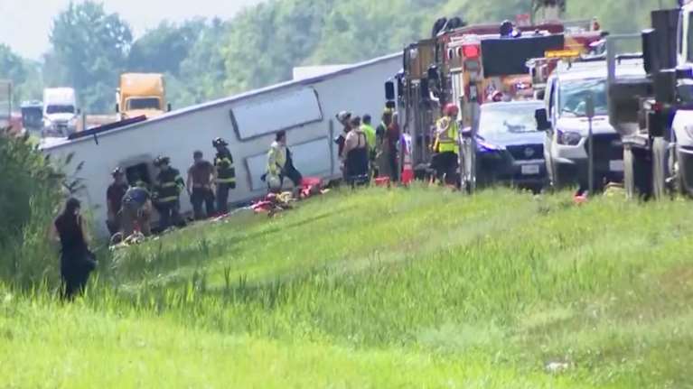 Τραγωδία στη Νέα Υόρκη: Πολλοί νεκροί και τραυματίες από ανατροπή τουριστικού λεωφορείου [βιντεο]