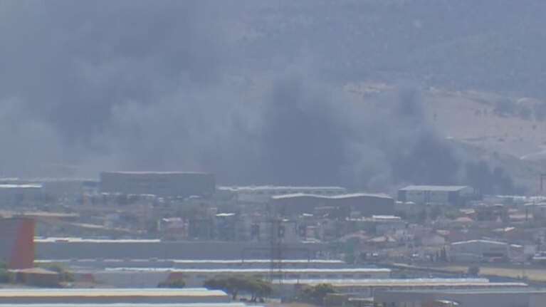 Νέα φωτιά στον Ασπρόπυργο: Καίει σε βιομηχανική περιοχή