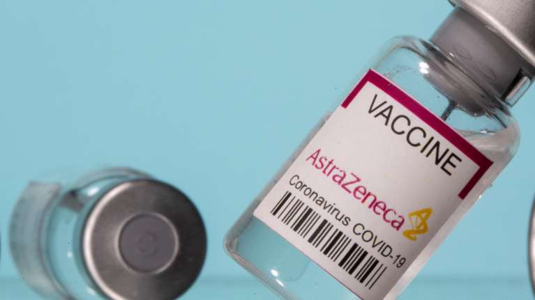 ΕΜΑ: Aσφαλές και αποτελεσματικό το εμβόλιο AstraZeneca  - Τι είπαν για τα σπάνια περιστατικά θρομβώσεων