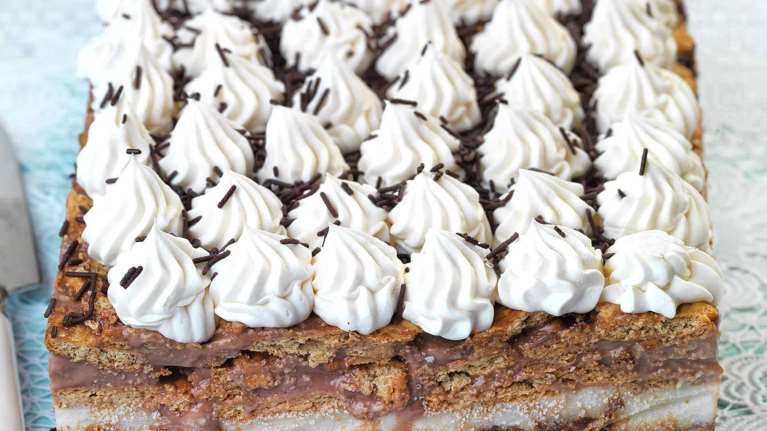 Φανταστικό γλυκό ψυγείου με μπισκότα - Πανεύκολη συνταγή που θα σας ξετρελάνει