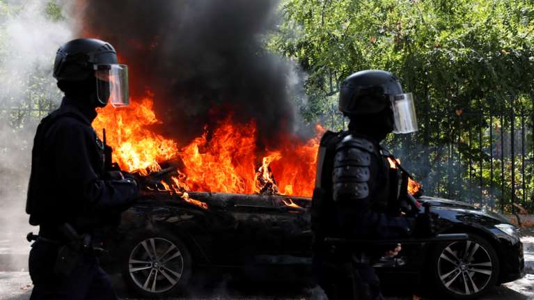 Γαλλία: Ξανά στους δρόμους τα "Κίτρινα Γιλέκα" - Διαδηλώσεις και συλλήψεις [εικόνες]