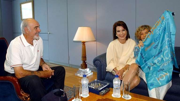 Οι ελληνικές στιγμές του Σον Κόνερι - Όταν συνάντησε την Μιμή Ντενίση και την Γιάννα Αγγελοπούλου [εικόνες]