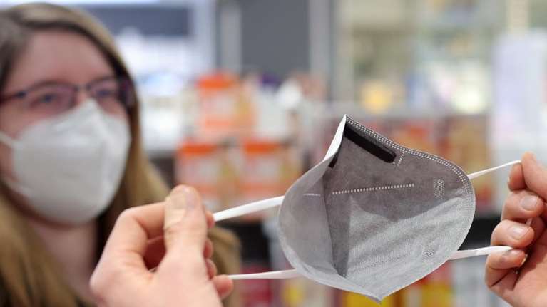 Κορονοϊός: 15.557 νέα κρούσματα -  57 θάνατοι και 399 διασωληνωμένοι