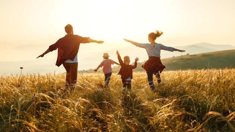 Τα μέτρα στήριξης για τις νέες οικογένειες: Τι εξήγγειλε για το δημογραφικό ο Κυριάκος Μητσοτάκης στην 88η ΔΕΘ