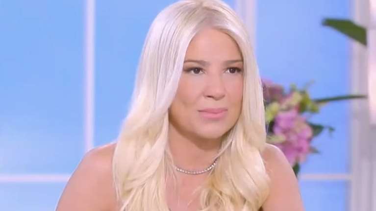 Η Φαίη Σκορδά ξεκαθαρίζει για την φημολογούμενη σχέση της με τον Σέρχιο Αραούχο : "Αν ήθελα να επικοινωνήσω κάτι, θα το επικοινωνούσα"