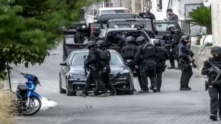 Πένθος και φόβος στα Βορίζια: &quot;Αυτό δε θα τελειώσει. Θα σκοτώσουν και το FBI&quot; - Τα παιδιά τους πηγαίνουν στο ίδιο σχολείο