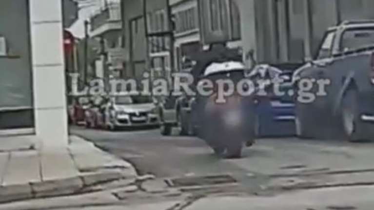 Λιβαδειά: Οργή μετά από καταγγελία για αξιωματικό Τροχαίας που μπαίνει ανάποδα σε μονόδρομο- "Δεν ισχύει ο νόμος εδώ;"