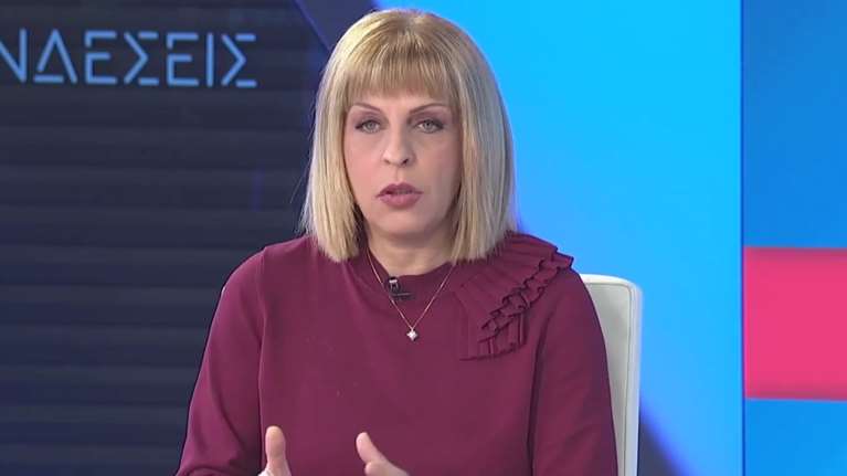 Φουντεδάκη: Τα παιδιά δεν γίνονται ομοφυλόφιλοι, λέει η καθηγήτρια που συνέταξε την πρόταση νόμου για τα ομόφυλα ζευγάρια