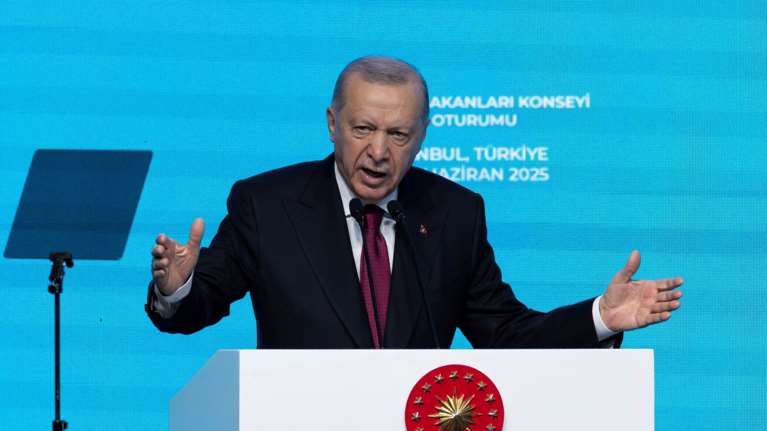 Ο Ερντογάν επιμένει για &quot;τουρκική μειονότητα Δυτικής Θράκης&quot;: Η ανάρτηση για τα 30 χρόνια από τον θάνατο του Σαδίκ