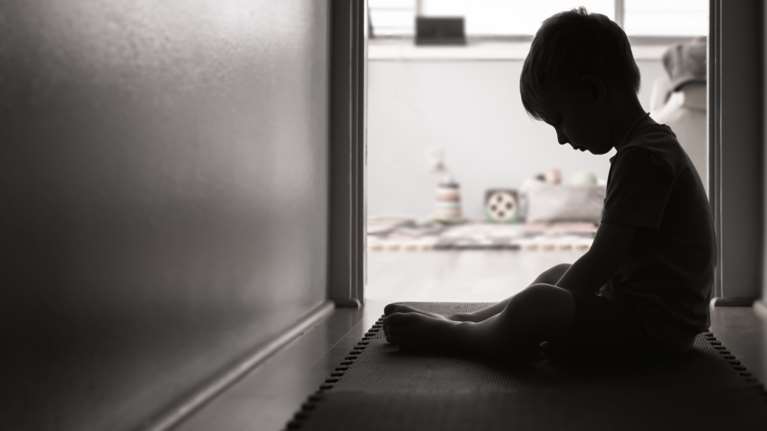 Ιατροδικαστική Πάτρας: Ανοίγουν ξανά 4 υποθέσεις κακοποίησης και θανάτων παιδιών - Η εμπλοκή του ιατροδικαστή Γκότση