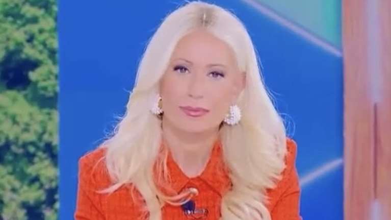 Μαρία Μπακοδήμου: "Αυτή τη στιγμή η Κατερίνα Καινούργιου είναι η πιο ακριβοπληρωμένη στην ελληνική τηλεόραση"