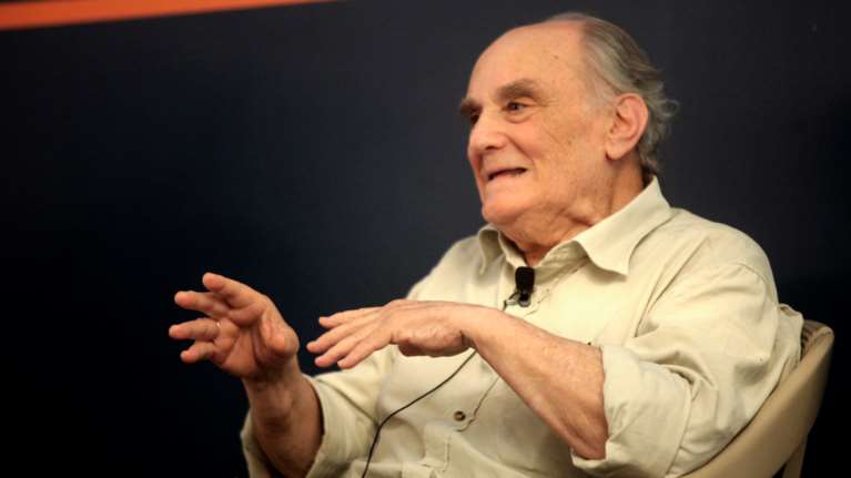 Ο Στέλιος Ράμφος στον Σταύρο Θεοδωράκη: Η επιδημία έχει κάποιο στοιχείο ευλογίας