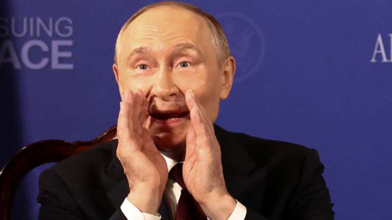 Reuters: Αυτές είναι οι απαιτήσεις του Πούτιν για την Ουκρανία - Θα συνεχίσει τον πόλεμο αν αρνηθεί το Κίεβο