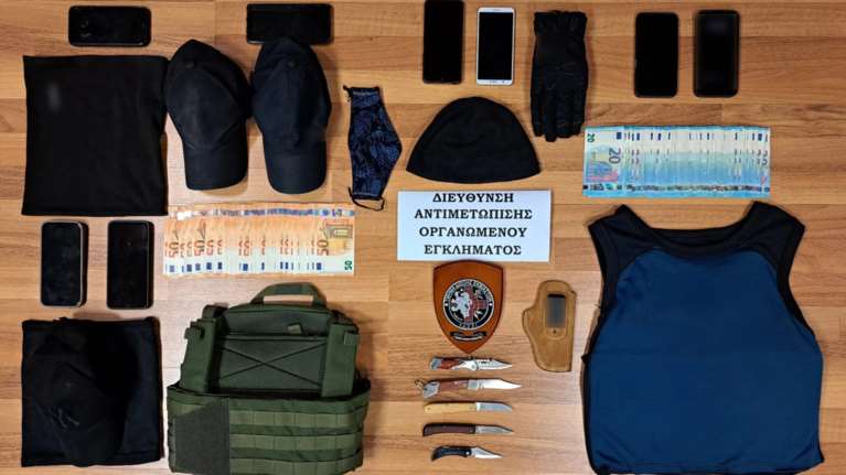 Εξαρθρώθηκε συμμορία εκβιαστών που &quot;πουλούσε&quot; προστασία σε ιδιοκτήτες καταστημάτων στην Αττική