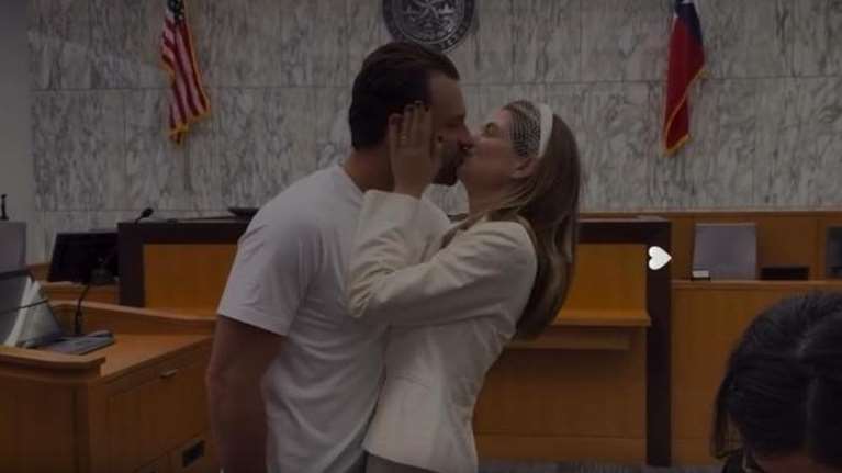 Κωστόπουλος για τον γάμο της Αμαλίας: &quot;Πήγαν οι δυο τους, δεν θέλανε άλλον&quot; -  Το 2026 ο θρησκευτικός στην Ελλάδα