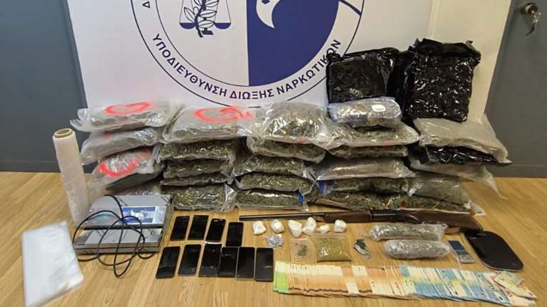 Αττική: Εξαρθρώθηκε εγκληματική οργάνωση με ναρκωτικά - Κατασχέθηκαν πάνω από 29 κιλά κάνναβης