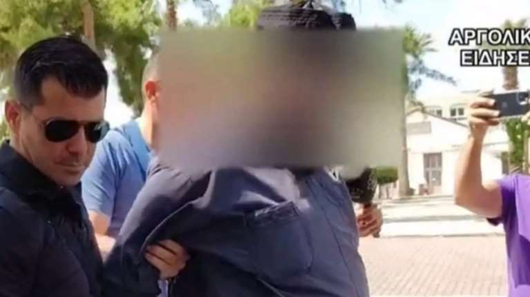 Ναύπλιο: Αμίλητος στον ανακριτή ο ιερέας που κατηγορείται ότι ασέλγησε σε 13χρονο - Υποστηρίζει ότι έγινε λάθος [βίντεο]