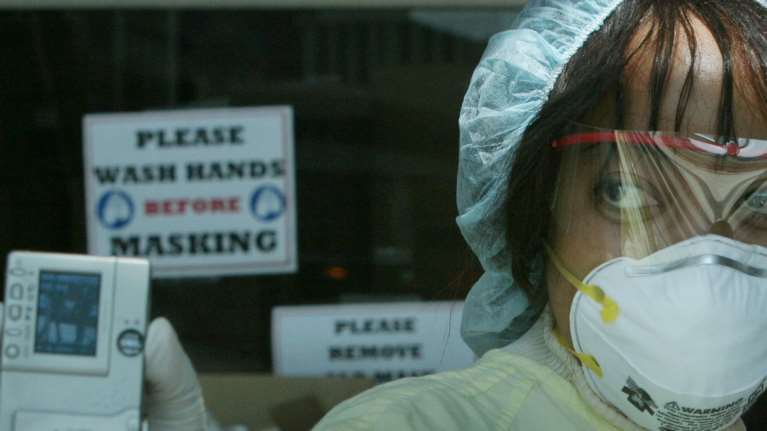 Σαρώνει ο κορονοϊός στην Ευρώπη - Θρήνος για πάνω από 10.000 νεκρούς