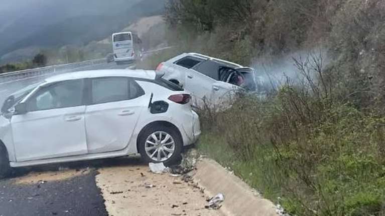 Σοκαριστικό τροχαίο με 6 νεκρούς στην Εγνατία: ΙΧ με 10 μετανάστες μπήκε στο αντίθετο ρεύμα
