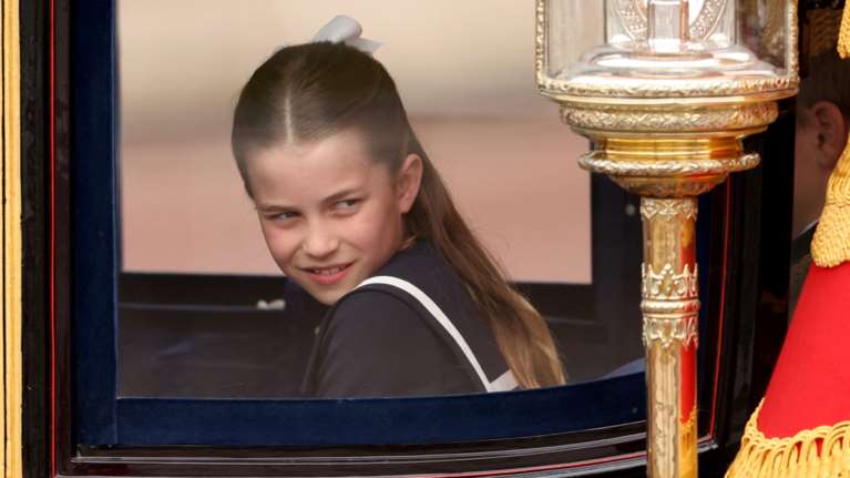 Πριγκίπισσα Σάρλοτ: Tο μεγάλης αξίας κόσμημα που κληρονόμησε από την προγιαγιά της, σε ηλικία μόλις 7 ετών