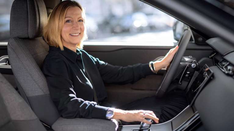 Geraldine Ingham: Η επόμενη μέρα στη Range Rover