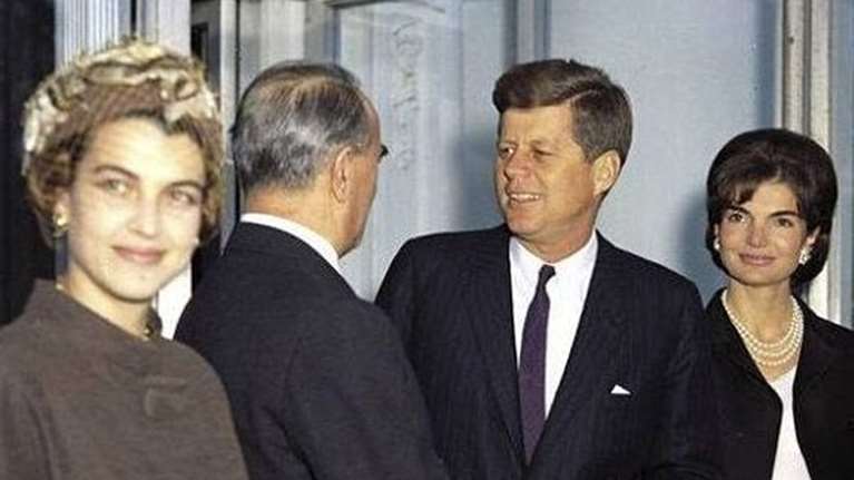 Αμαλία Μεγαπάνου: Έφυγε στα 91 της η τελευταία Αθηναία αριστοκράτισσα - Η ζωή της με τον Κωνσταντίνο Καραμανλή