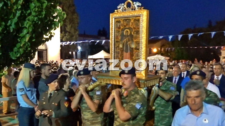 Χαλκίδα: Μεγάλος συνωστισμός στον εορτασμό της Αγίας Παρασκευής - Κανένα μέτρο προστασίας [Εικόνες-βίντεο]