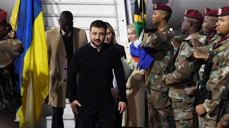 Με 70 πυραύλους και 150 drones χτύπησε τη νύχτα η Ρωσία το Κίεβο- Δεκάδες νεκροί και τραυματίες, επιστρέφει εσπευσμένα ο Ζελένσκι