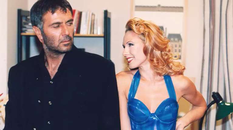 Οι &quot;Δύο Ξένοι&quot; επέστρεψαν και το Twitter... προσκύνησε - Συγκίνηση για την Ντένη Μαρκορά