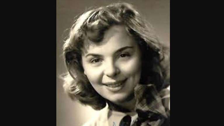 Έφυγε από τη ζωή η ηθοποιός Δάφνη Σκούρα - Θλίψη στον καλλιτεχνικό κόσμο