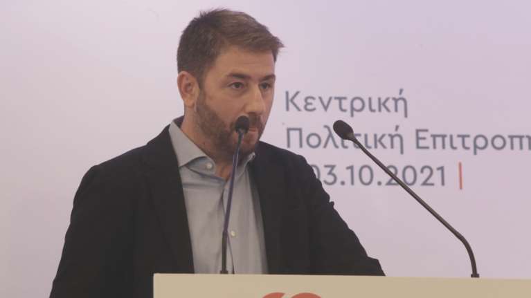 Aπάντηση Ανδρουλάκη στη Γεννηματά: Χρειάζονται πολιτικές θέσεις, όχι υπαινιγμοί