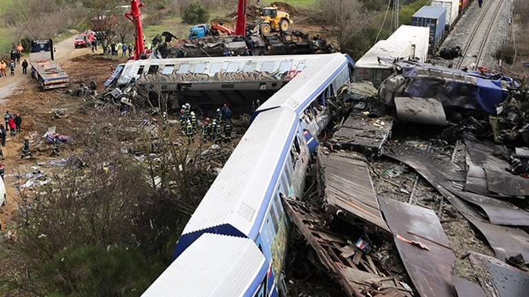 Τέμπη: Νέα δικογραφία στη Βουλή για την τραγωδία - Μήνυση για βιολογικό υλικό θύματος στα "μπάζα" που μεταφέρθηκαν