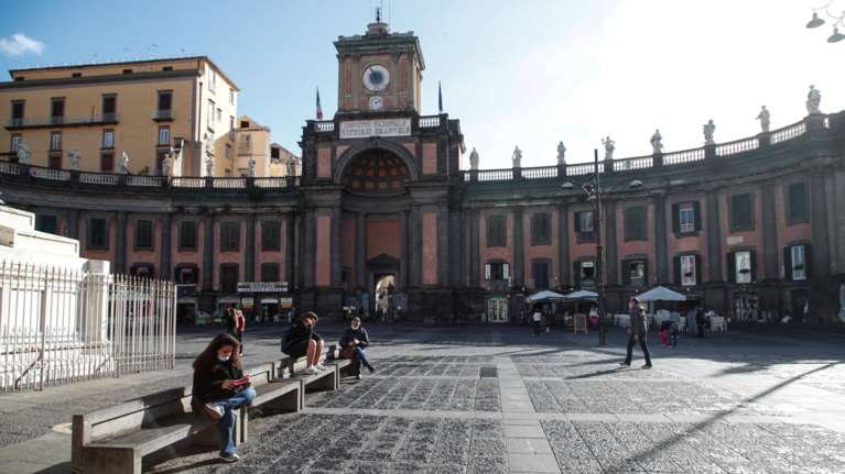 Ιταλία: Νέα μέτρα ανακοινώνει απόψε ο Κόντε - Νέο ρεκόρ με 11.705 κρούσματα