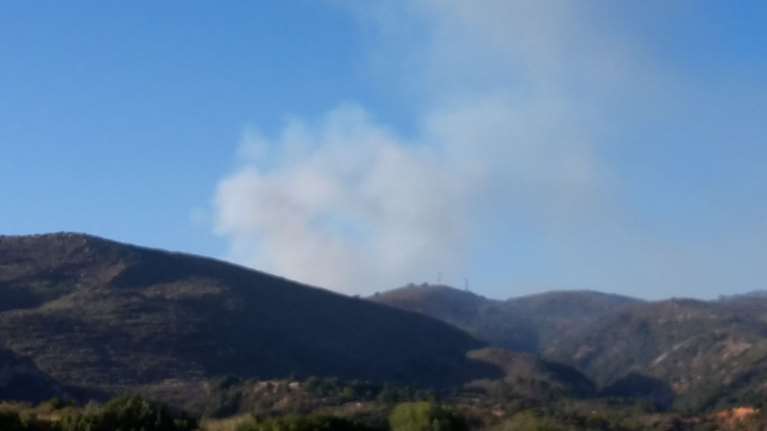 Νέα φωτιά στην Κεφαλονιά - Καίγεται δάσος στα Αννινάτα [Εικόνες-Βίντεο]